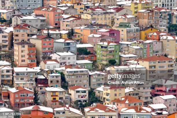 uskudar district at winter istanbul, turkey - província de istambul - fotografias e filmes do acervo