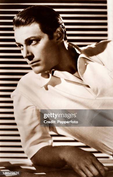 Actor Hall Jon Hall (Actor) Photos and Premium High Res Pictures - Getty Images