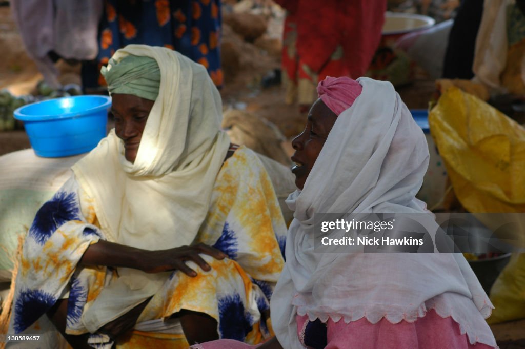 Malian women at Segou market, Mali