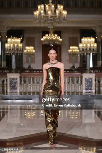 Model walks the runway at the Nihan Peker show during Fashion Week Istanbul on March 16, 2022 in Istanbul, Turkey.