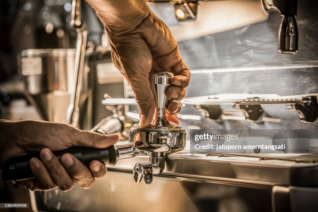 Coffee tamper is one of the important method for making a perfect shot of making a great espresso shot