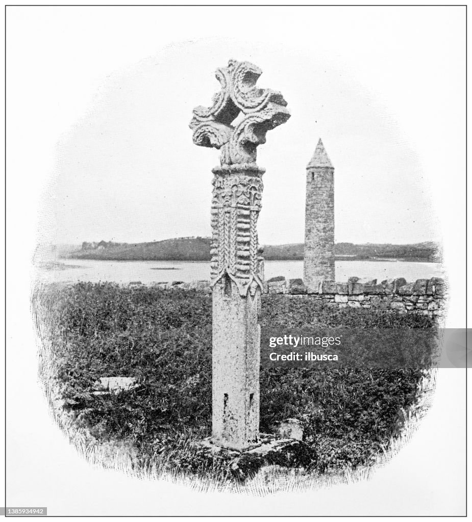 Antike Reisefotografien von Irland: Irisches Kreuz und Turm, Lough Erne