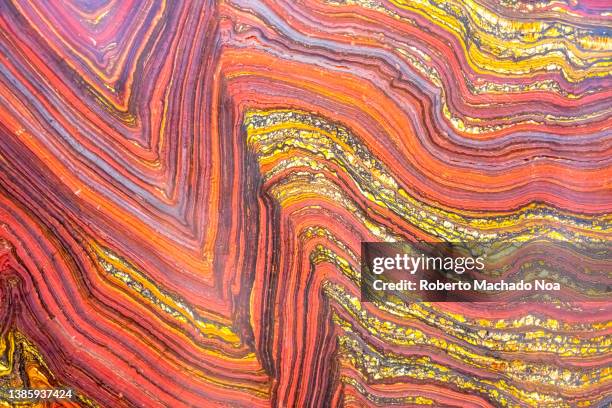 rock strata, cross section - geologie stock-fotos und bilder