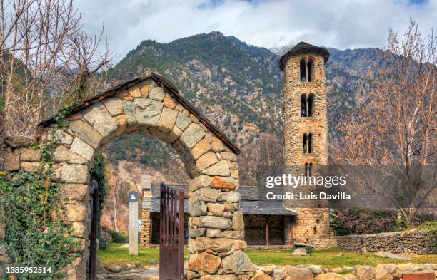 santa coloma preromanesque church. andorra la vella. andorra - andorra la vella stockfoto's en -beelden