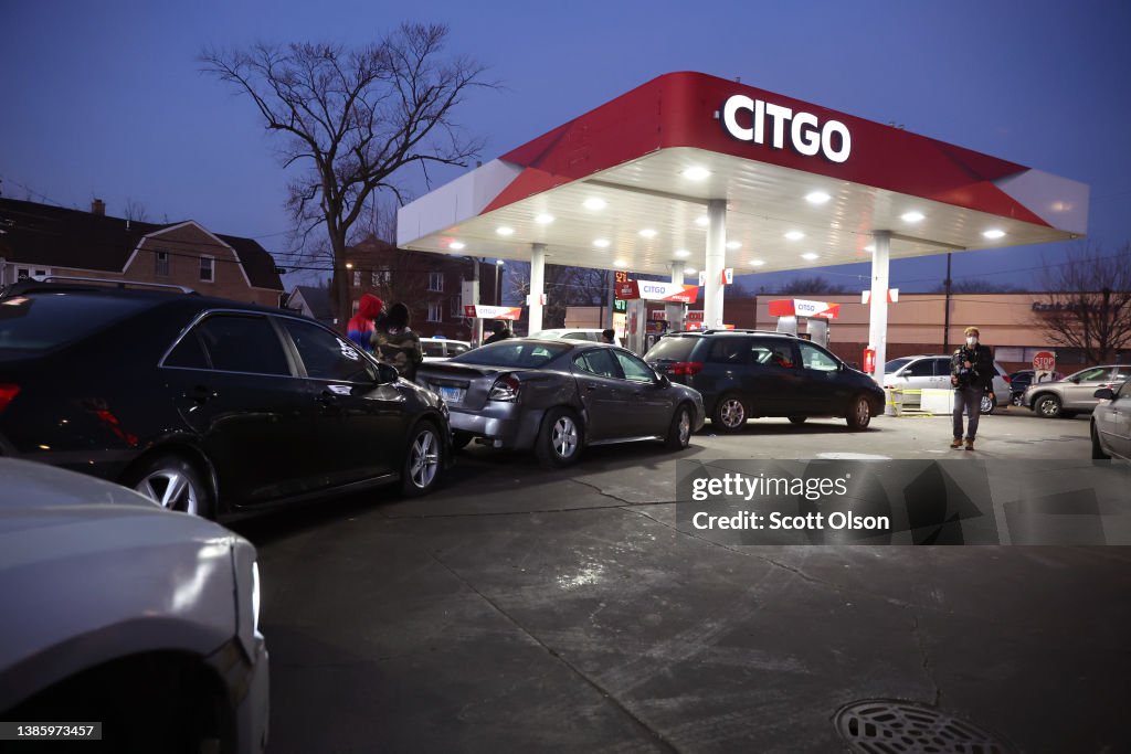 Chicago Millionaire Donates $200,000 In Free Gas For Residents