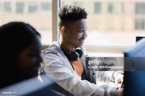 Stock Photo Library Computer Lab 763 Computer Lab Library Stock Photos, High-Res Pictures, and Images ...