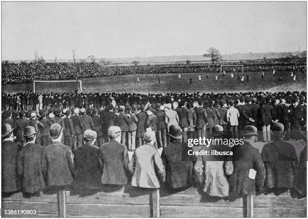 ilustraciones, imágenes clip art, dibujos animados e iconos de stock de fotografía antigua en blanco y negro de inglaterra y gales: partido de fútbol en manchester - archival photos