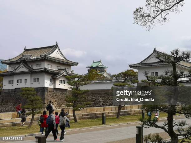 osaka castle park - historical geopolitical location stock pictures, royalty-free photos & images