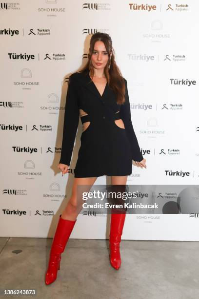 Merve Saritas attends Niyazi Erdogan show during Fashion Week Istanbul on March 18, 2022 in Istanbul, Turkey.