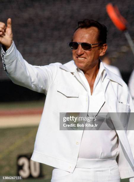 Raiders owner Al Davis before game action of Los Angeles Raiders vs San Francisco 49'ers, August 6, 1983 in Los Angeles, California.