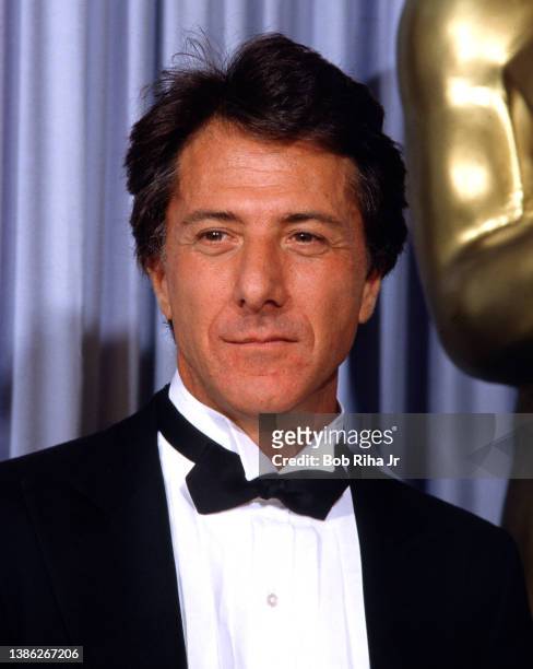 Oscar winner Dustin Hoffman at the 61st Annual Academy Awards Show at the Shrine Auditorium, March 29, 1989 in Los Angeles, California.