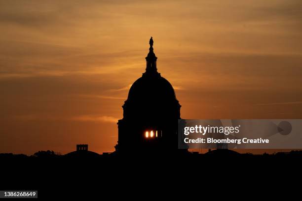 the u.s. capitol building - capitol building washington dc stock-fotos und bilder