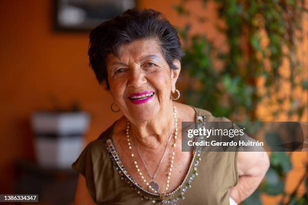 portrait of ninety years old woman. - 90 years stockfoto's en -beelden