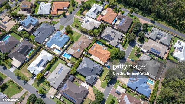 modern australian suburban suburb from the air - brisbane city foto e immagini stock