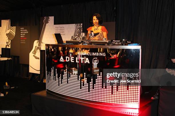 Dj Rashida 37 Rashida Robinson Stock Photos, High-Res Pictures, and Images - Getty ...