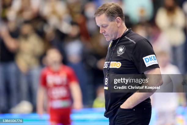 Head coach Alfred Gislason of Germany reacts after the 31-31 of the international handball friendly match between Germany and Hungary at Schwalbe...