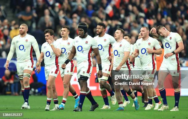 Maro Itoje leads the England team as they walk into the tunnel at half time during the Guinness Six Nations Rugby match between France and England at...