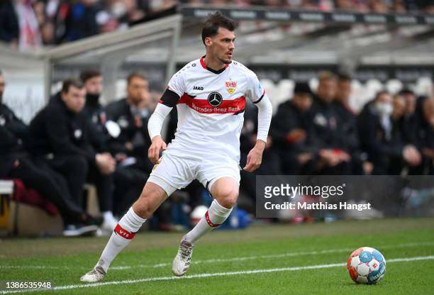 Pascal Stenzel of VfB Stuttgart controls the ball during the Bundesliga match between VfB Stuttgart and FC Augsburg at Mercedes-Benz Arena on March...