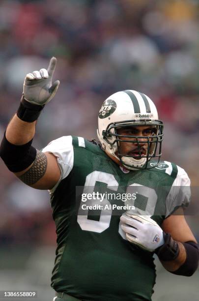 Center Kevin Mawae of the New York Jets is shown in action during the Seattle Seahawks vs New York Jets game at The Meadowlands on December 19, 2004...