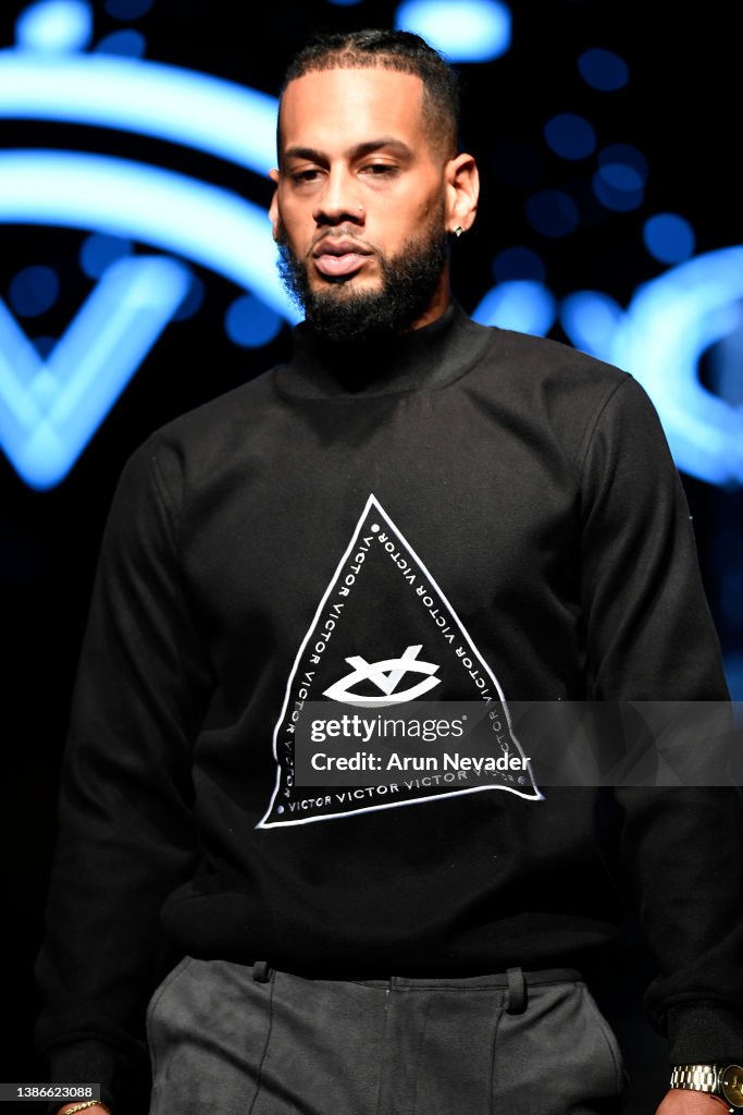 Savil Mendez Walks The Runway Wearing The Victor Closet At Los News savil-mendez-walks-the-runway-wearing-the-victor-closet-at-los-news