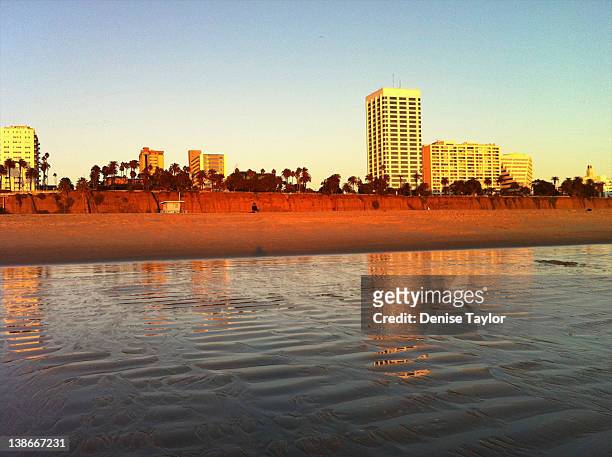 santa monica skyline - santa monica skyline stock pictures, royalty-free photos & images
