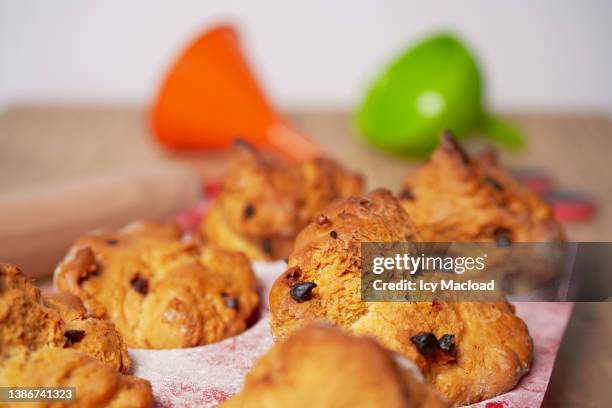 homemade chocolate chip muffins - funnel cake stock pictures, royalty-free photos & images