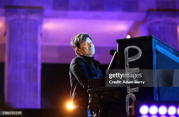 Irish-American singer Michael Patrick Kelly performs at the musical peace rally Sound of Peace at the Brandenburg Gate on March 20, 2022 in Berlin,...