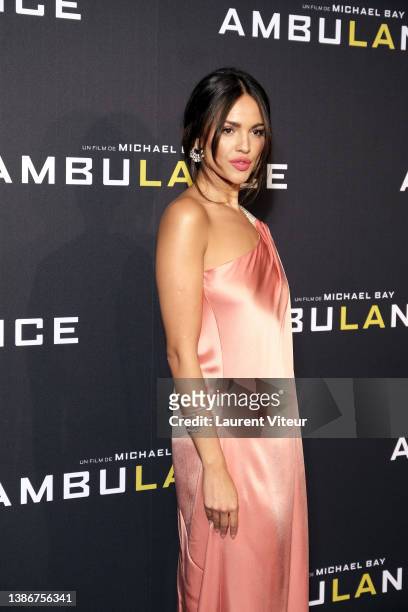 Actress Eiza González attends the "Ambulance" premiere at Cinema UGC Normandie on March 20, 2022 in Paris, France.