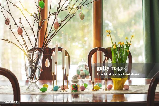 easter concept with springtime decoration on table. - religiöst firande bildbanksfoton och bilder
