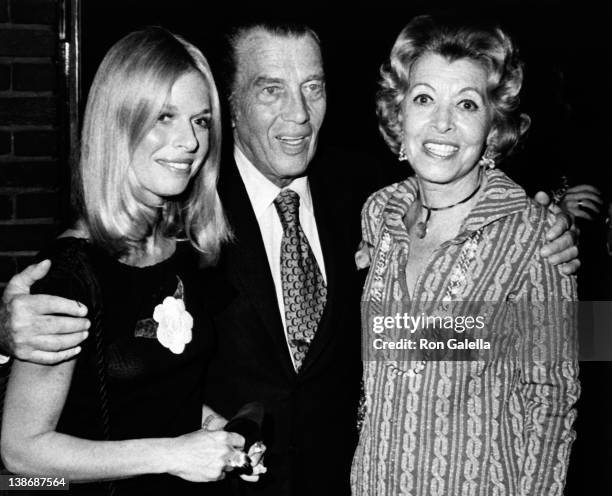 Television Personality Ed Sullivan and wife Sylvia Weinstein attend the grand opening of Jimmy's Restaurant on September 25, 1972 in New York City.