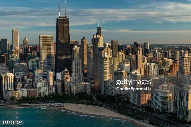 aerial chicago city skyscrapers lakeshore drive lake michigan - lake shore stock pictures, royalty-free photos & images