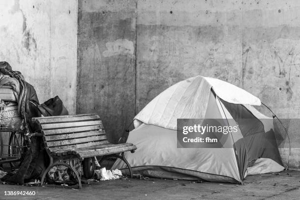 Homeless Without Color Homeless Black And White Photos and Premium High Res Pictures - Getty ...