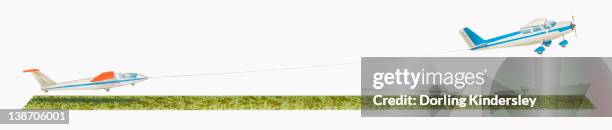 illustrations, cliparts, dessins animés et icônes de illustration of tow plane pulling glider into the air by cable - planeur