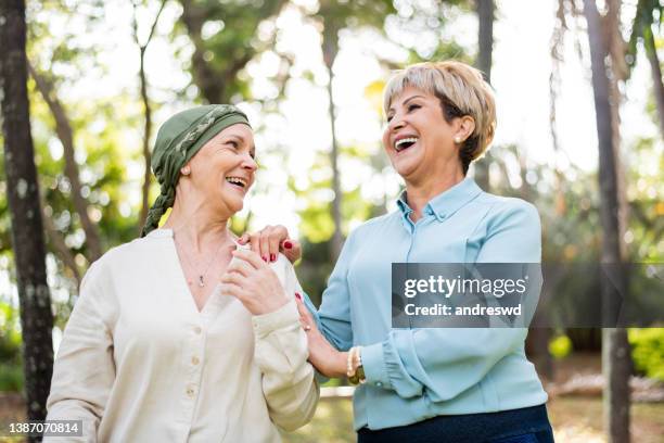 friends, cancer patient - cancer patient portrait stock pictures, royalty-free photos & images