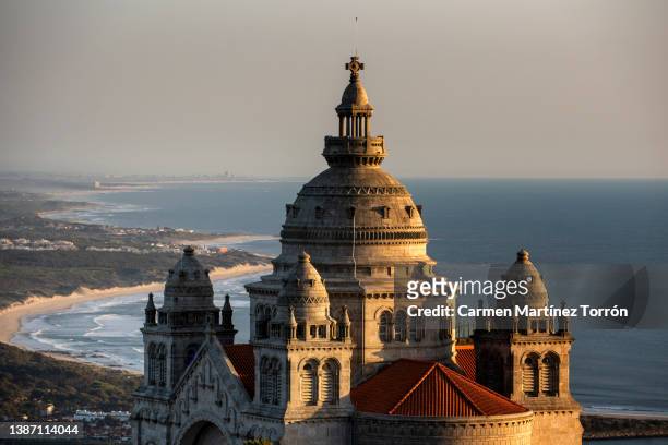 sanctuary of saint lucia seen from the mount of saint lucia at sunset, viana do castelo, portugal. - viana do castelo city stock pictures, royalty-free photos & images