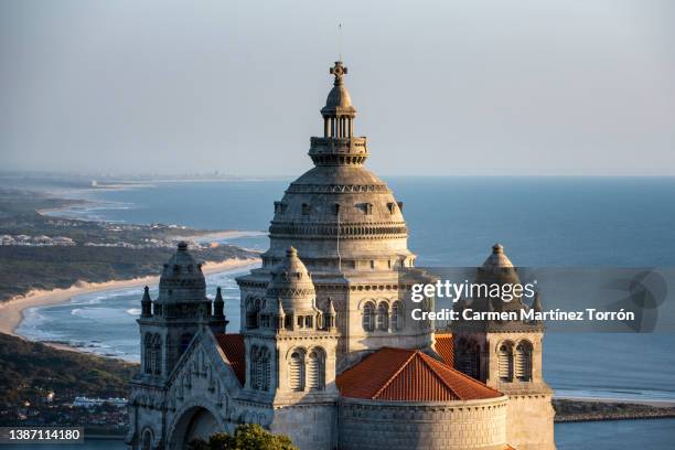 sanctuary of saint lucia seen from the mount of saint lucia at sunset, viana do castelo, portugal. - viana do castelo city stock pictures, royalty-free photos & images