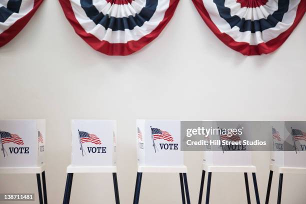 voting booths in polling place - local de votação imagens e fotografias de stock
