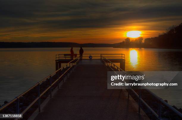 last cast - missouri lake stock pictures, royalty-free photos & images