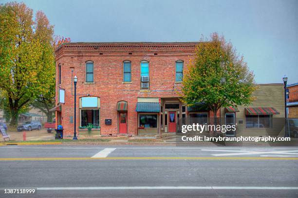 street facades st. james missouri - ozark missouri stock pictures, royalty-free photos & images