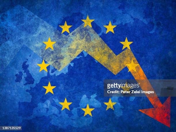 recession in the european union - european union symbol stock-fotos und bilder