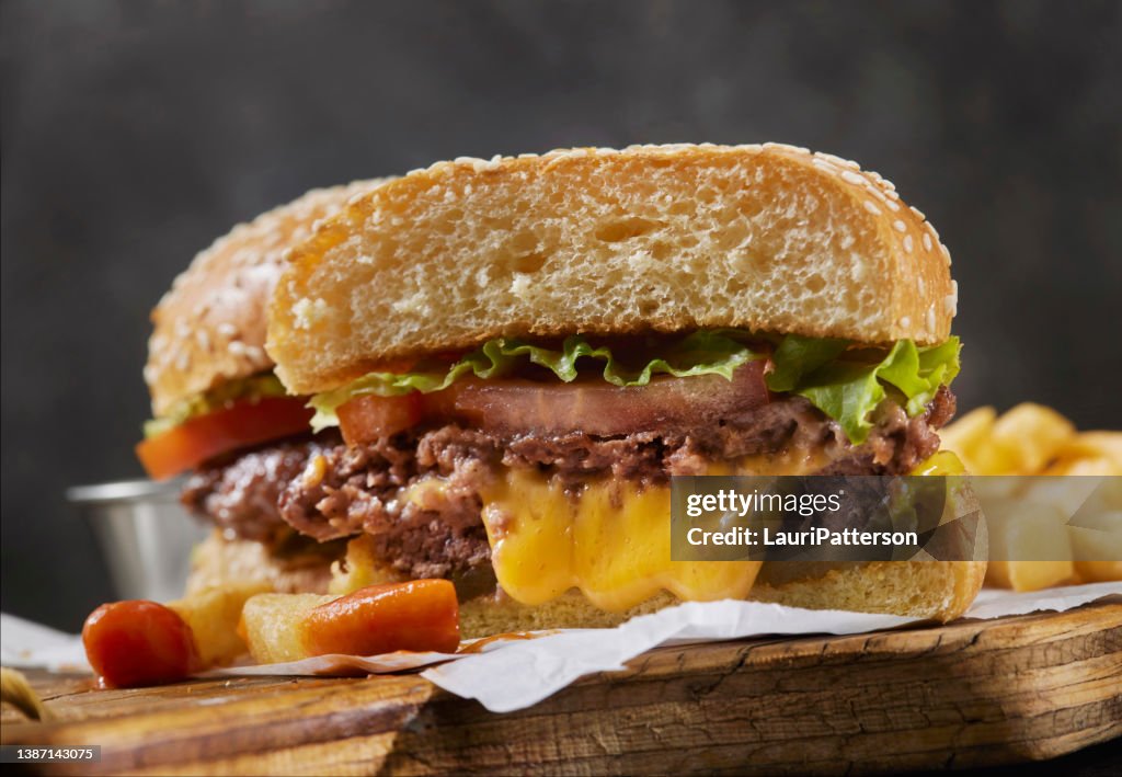 The Juicy Lucy Stuffed Cheeseburger