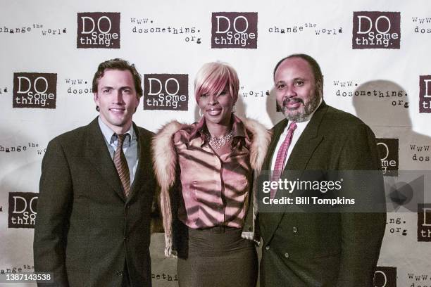 March 15: MANDATORY CREDIT Bill Tompkins/Getty Images Andrew Shue, Mary J Blige and Martin Luther KIng III at a DO SOMETHING and ROLLING STONE...