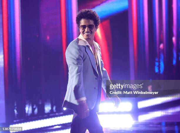 Bruno Mars of Silk Sonic accepts Best Duo/Group of the Year onstage at the 2022 iHeartRadio Music Awards at The Shrine Auditorium in Los Angeles,...