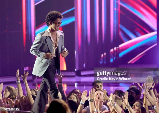 Bruno Mars of Silk Sonic accepts the Best Duo/Group of the Year award onstage at the 2022 iHeartRadio Music Awards at The Shrine Auditorium in Los...