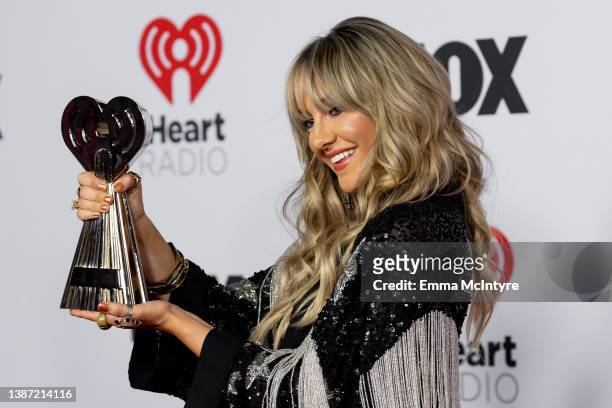 Lainey Wilson attends the 2022 iHeartRadio Music Awards press room at Shrine Auditorium and Expo Hall on March 22, 2022 in Los Angeles, California.