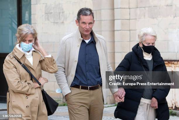 Iñaki Urdangarin accompanied by his mother are seen on March 13,2022 in Zarauz, Spain.