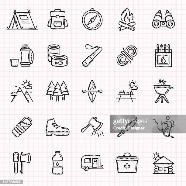 camping und outdoor erholung handgezeichnete icons set, doodle style vector illustration - im freien stock-grafiken, -clipart, -cartoons und -symbole