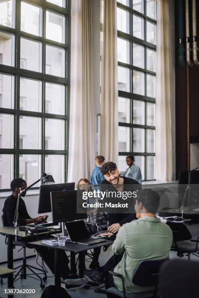 1,349 Programmer Vertical Screen Stock Photos, High-Res Pictures, and ...