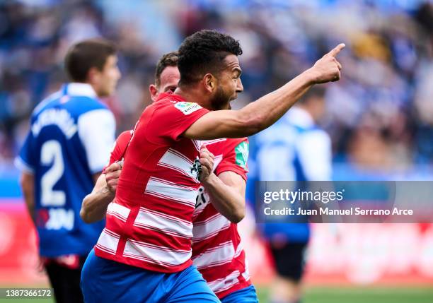 Luis Suarez of Granada CF celebrates after scoring his team's third goal during the LaLiga Santander match between Deportivo Alaves and Granada CF at...