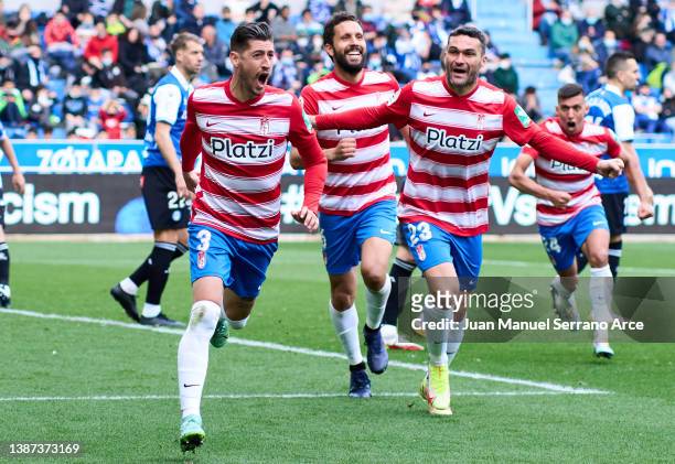 Sergio Escudero of Granada CF celebrates after scoring goal during the LaLiga Santander match between Deportivo Alaves and Granada CF at Estadio de...